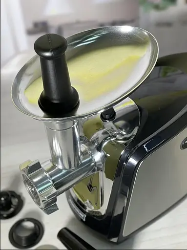 Электромясорубка Royalty Line RL-EMG1200.2 - фото 5