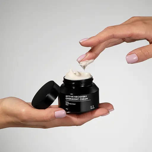 Восстанавливающий ночной крем с ретинолом, пептидами и стволовыми клетками яблок Active Recovery Overnight Cream Love&Loss 50 мл - фото 2