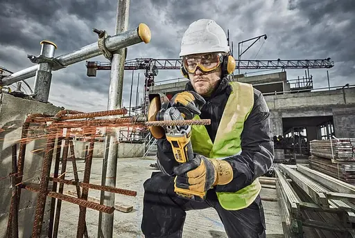 Шлифмашина угловая аккумуляторная DeWalt с АКБ и ЗУ DCG405P3 - фото 2