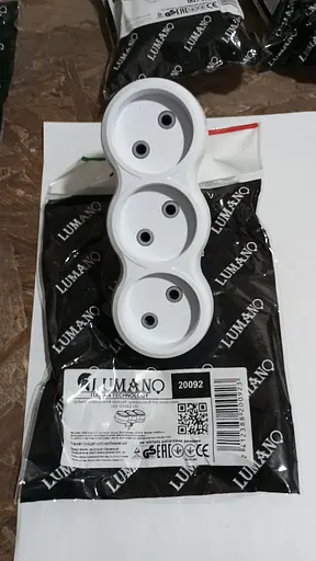 Тройник электрический круглый трехгнездный без заземления 16А (10шт/уп 100шт/ящ) (20092) LM* - фото 1