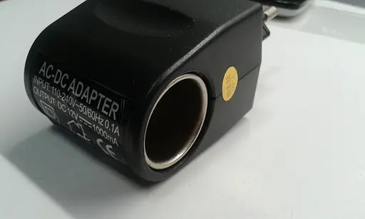 Перехідник з автомобільним на мережеве заряджання 220/12 вольтів - фото 2