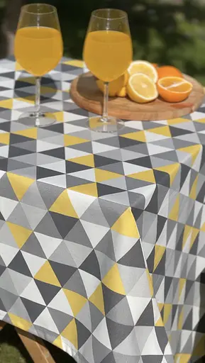 Водовідштовхувальна Скатертина Трикутний принт 120х120 см (+ 2 серветки 30х40) - фото 10