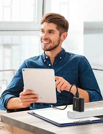 Зарядний пристрій 2xUSB 36W USB A, QC 3.0 Fast Charger чорний CD161 Ugreen - фото 3