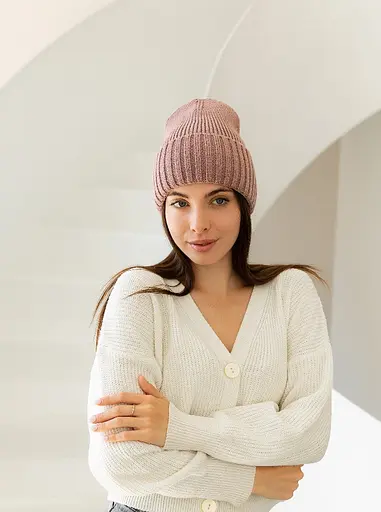 Женская вязаная шапка бини класик 20% шерсть с отворотом Темно Розовый - фото 2