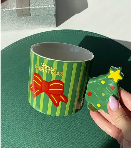 Новорічна кружка Olens 8030-296-2 Солодкий рік з декоративною ручкою кераміка 350 мл Зелена - фото 2