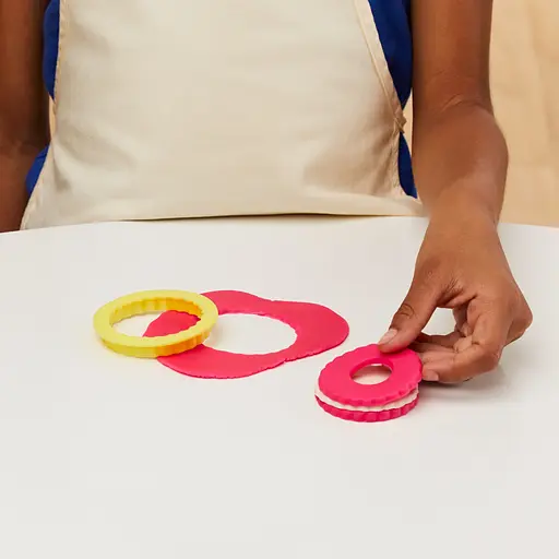 Набор для творчества Hasbro Play-Doh с массой для лепки Маленький кухонный набор Lil Sweet Playset (F3159_F3464) - фото 18