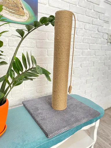 Когтеточка с широким столбиком для кота 65*40*40 см Серый