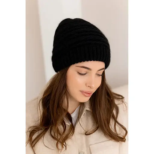 Женская зимняя шапка Венеция из ангоры 80% с двойной вязкой Черный - фото 1