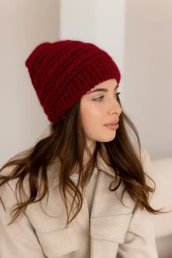 Женская зимняя шапка Венеция из ангоры 80% с двойной вязкой Бордово коричневый - фото 2