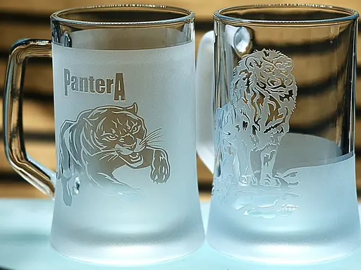 Набір пивних келихів 660 мл для пари Лев та Пантера  подарунок для закоханих  кухлі з гравіюванням  подарунок на річницю  весілля - фото 3