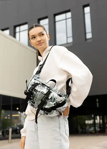 Большая женская поясная сумка бананка Sambag DynamicDart принт "Leaves" 38×21×7 см (80411144) - фото 1