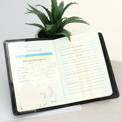 Обложка на военный билет кожаная (черная) с прозрачным клапаном - фото 2