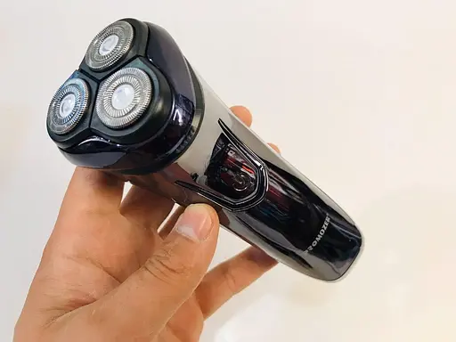 Електрична чоловіча електробритва для бороди ProMozer 1152 роторна акумуляторна електро бритва для чоловіків - фото 3