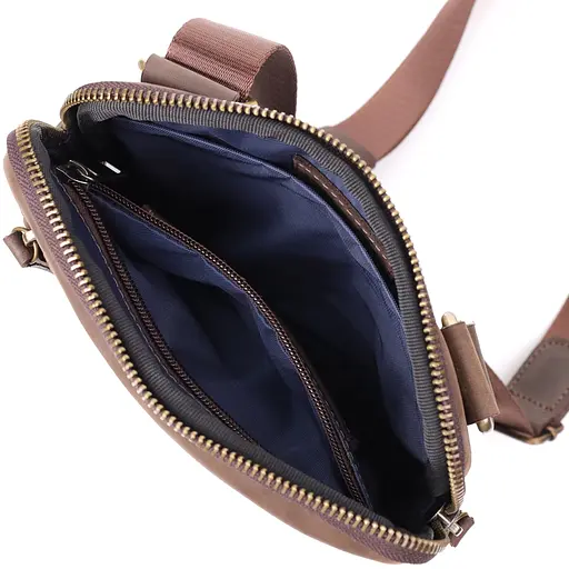 Практичная сумка для мужчин на плечо из натуральной винтажной кожи SHVIGEL 20х22х4 см sum0027429 - фото 7