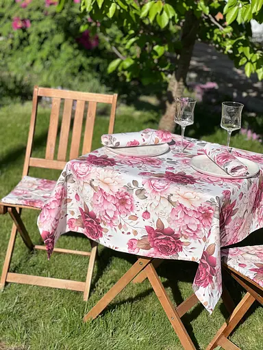 Водоотталкивающая Скатерть с 3D принтом Танец пионов 220х140 см (+ 4 салфетки 30х40) Красный - фото 7