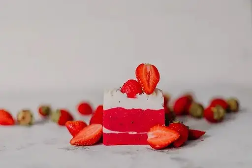 Мило Полуниця з вершками Dushka 100 г - фото 2