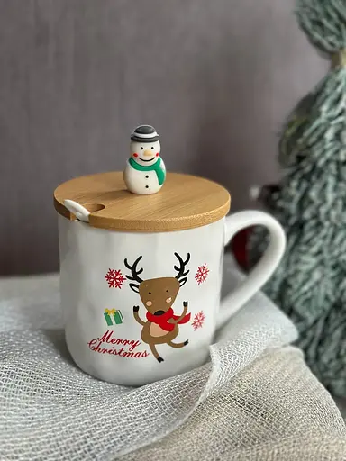 Новорічна чашка Olens 102-1086-2 Новорічна братва кераміка з бамбуковою кришкою та ложкою 380 мл - фото 2