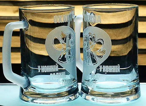 Парні пивні келихи 660 мл Ліло і Стіч з гравіюванням  кружки для закоханих  Іменний подарунок для пари - фото 1