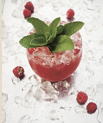 Cocktails: The Art of Mixing Perfect Drinks - фото 8