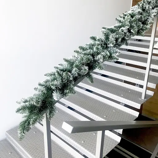 Гірлянда хвойна Hvoya Elegant з плівки зелена з білими кінчиками 3 м - фото 7