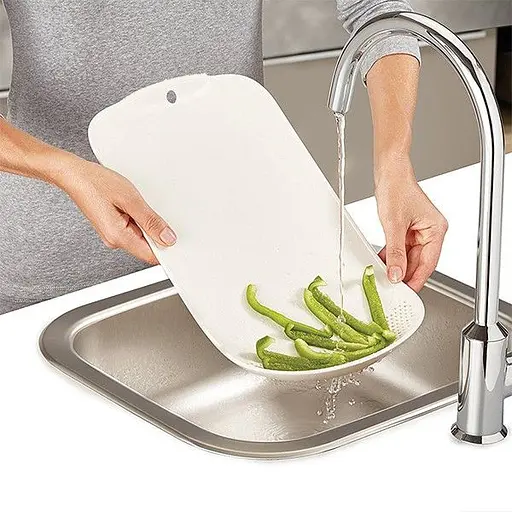 Дошка обробна пластикова для нарізки м'яса, риби, овочів та фруктів зі зливом 38х24 см, A-plus Білий 85056 - фото 2