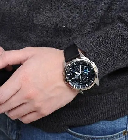 Мужские стильные часы наручные кварцевые с кожаным ремешком оригинальные Casio Edifice EFR-556L-1AVUEF - фото 3