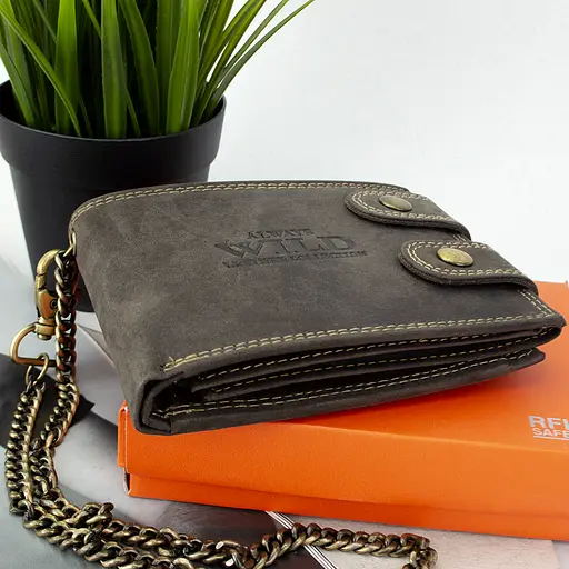 Мужское кожаное портмоне Always Wild 2900-BIC коричневое на кнопках с цепочкой - фото 3