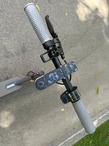 Электросамокат GIANT Move U8 PRO 500W 10.4Ah складной, черный (2025) - фото 4