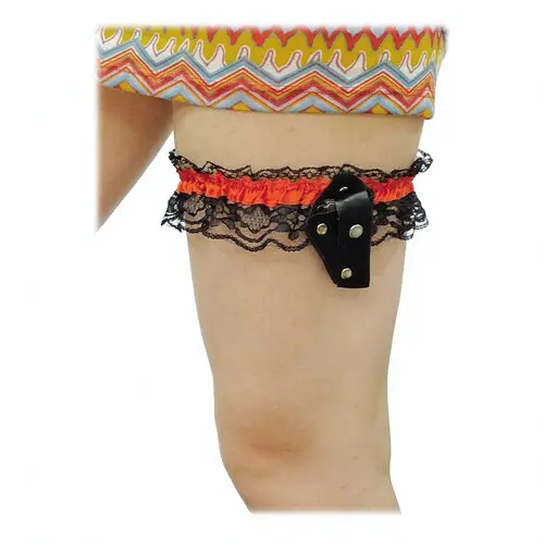 Повязка на ногу с пистолетом - фото 4