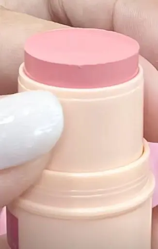 Рум'яна-стік Avon Avon Flirty Pink/Кокетливий рожевий 4.5 г (494693339) - фото 2