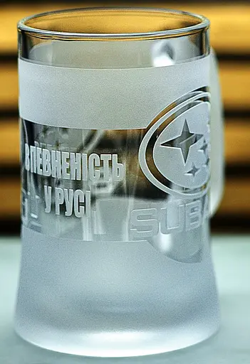 Пивний кухоль Subaru Субару 660 мл з гравіюванням Подарунок автолюбителю  Келих з логотипом авто та легендарний слоган - фото 6