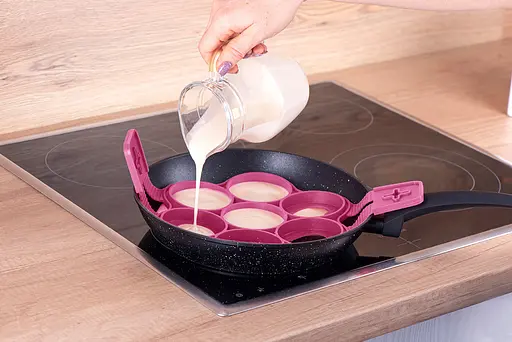 Силіконова форма для приготування оладок і яєчні у формі серця Cake Maker, A-plus Рожевий 85361 - фото 4