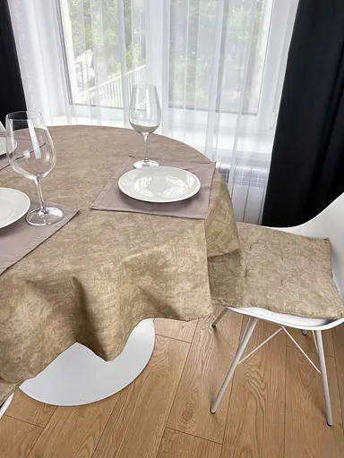 Водовідштовхувальна скатертина Мармур капучіно 140х100 см (+ 2 серветки 30х40 см) - фото 4