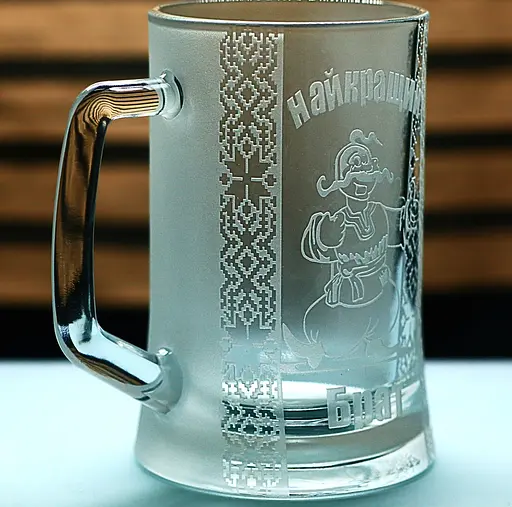 Пивний келих 660 мл Найкращий Брат з гравіюванням  Кухоль  подарунок для брата українському стилі - фото 2