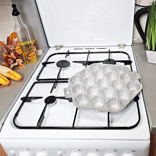 Форма велика з кришкою тарталетниця для випікання кексів, кошиків, тарталеток та пончиків (19 кошиків), Ласунка Сірий 85700 - фото 2