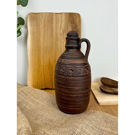 Пляшка 1.5 літра керамічна (глиняна) різьблена з ручкою декор