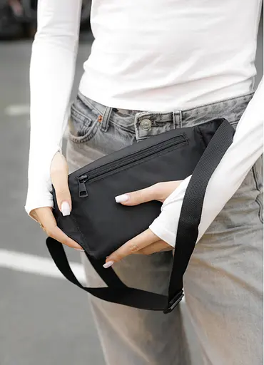 Женская сумка на пояс бананка Sambag Tirso черная тканевая 31×12×5 см (80331065) - фото 4