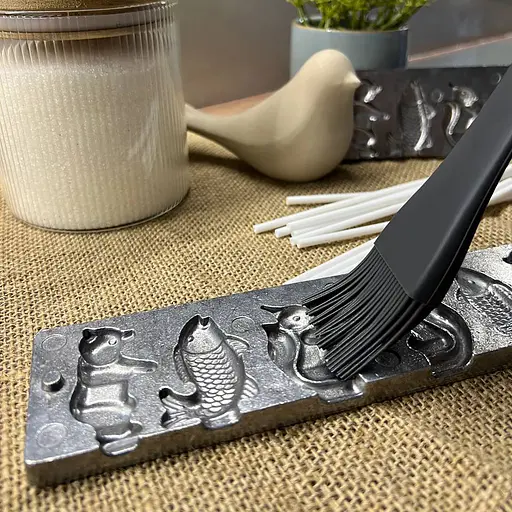 Форма для домашнего приготовления леденцов и конфет "Мишка, Рыбка, Белочка" + 10 палочек, ХЕАЗ Серебристый 85993 - фото 9