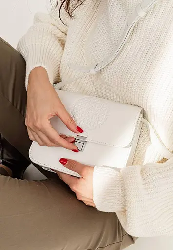 Шкіряна жіноча бохо-сумка Лілу біла - фото 8