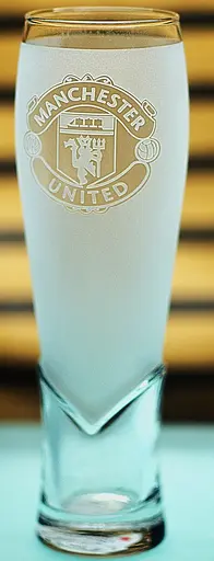 Пивний келих крафт 440мл ФК Манчестер Юнайтед Manchester United з гравіюванням подарунок для фана футбол матовий - фото 1