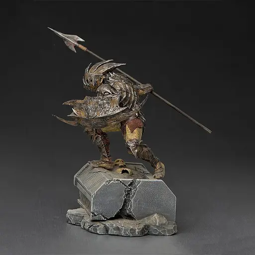 Статуетка LORD OF THE RINGS Armored Orc Art Scale 1/10 (Володар перснив) - фото 4