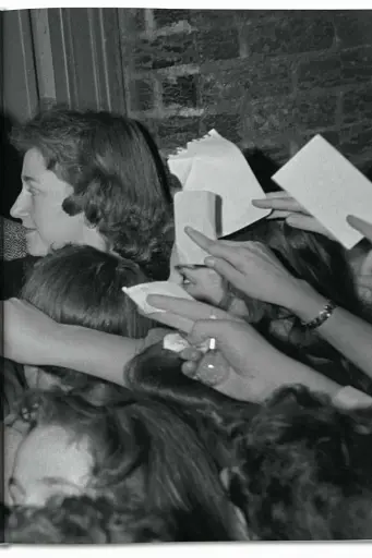 Alfred Wertheimer. Elvis and the Birth of Rock and Roll - фото 7