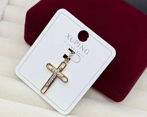 Підвіска хрестик біжутерія з медичного золота Xuping жіночі прикраси на кожен день хрест із камінчиками на шию - фото 1