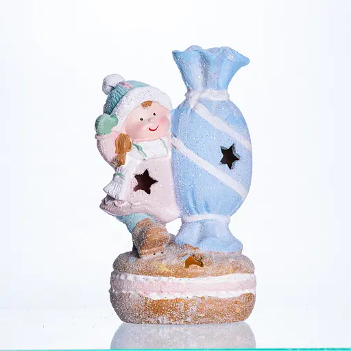 Новорічна декоративна фігурка Дитина з цукеркою Yiwu CR-6-12 з порцеляни з підсвічуванням 12 × 9 × 20.5 см  - фото 4