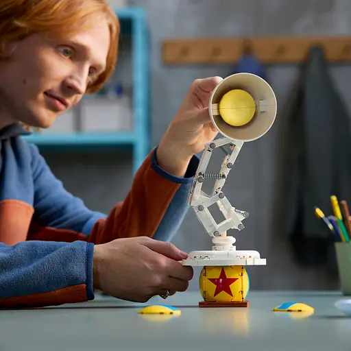 Конструктор LEGO Ideas Disney Pixar Luxo Jr. 613 деталей (21357) - фото 17