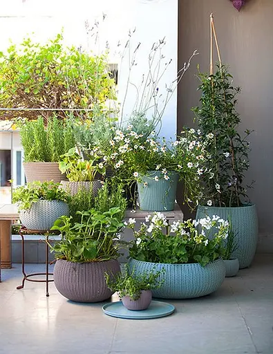 Подвесной горшок с кашпо для цветов Keter 9.4 л Cozies M с цепочкой фиолетовый - фото 4