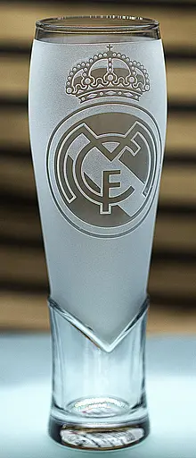Пивний келих крафтовий 440 мл Реал Мадрид Real Madrid з гравіюванням подарунок для фаната ФК  футбольний матовий - фото 2