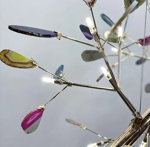 Линейная люстра с рожками в виде веточек с цветными лепестками Ст. H 9802 (Прямая) | Line F - фото 8