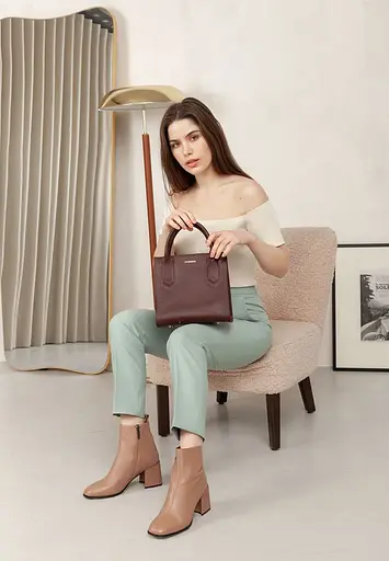 Шкіряна жіноча сумка-кроссбоді бордова - фото 9