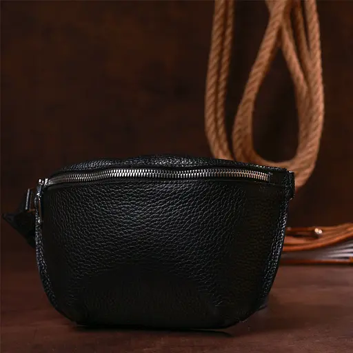 Шкіряна жіноча сумка бананка Shvigel 22х13.5х6 см sum0020201 - фото 7